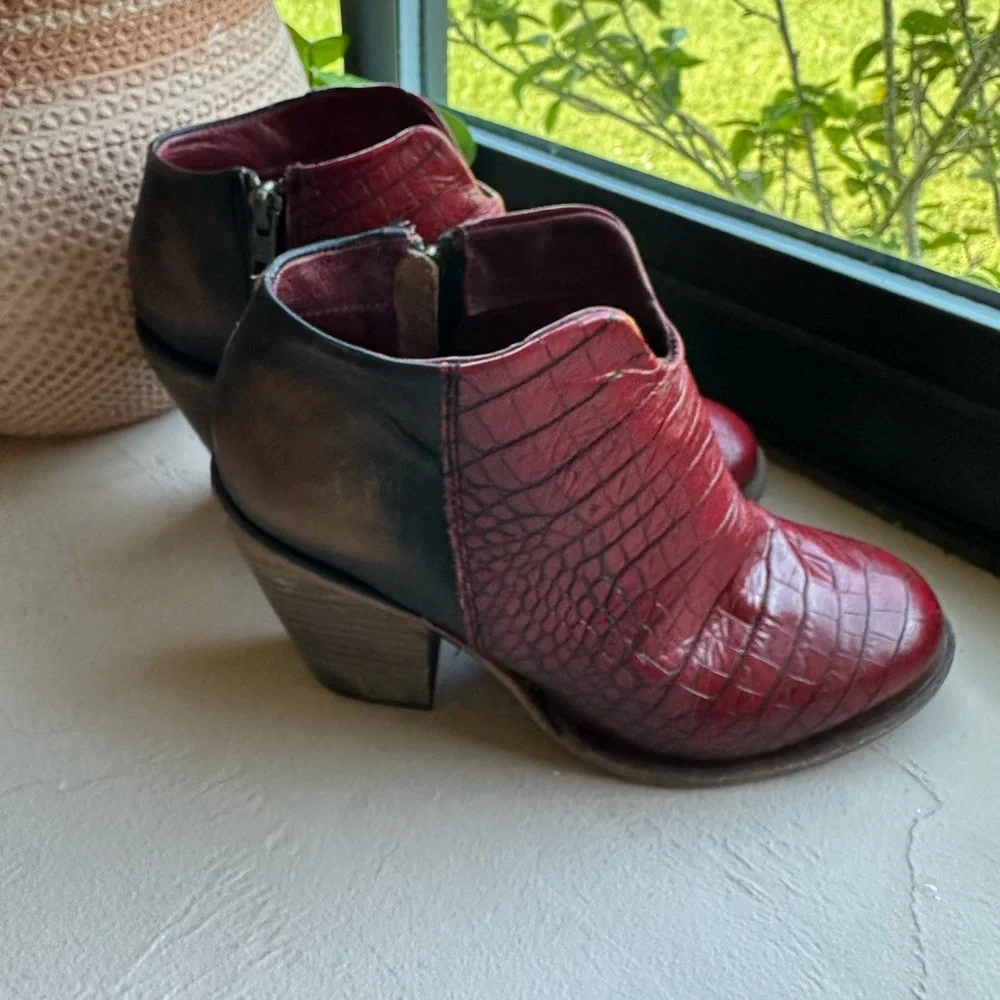 Freebird Red and Brown Ankle Boots - Picture 10 of 13